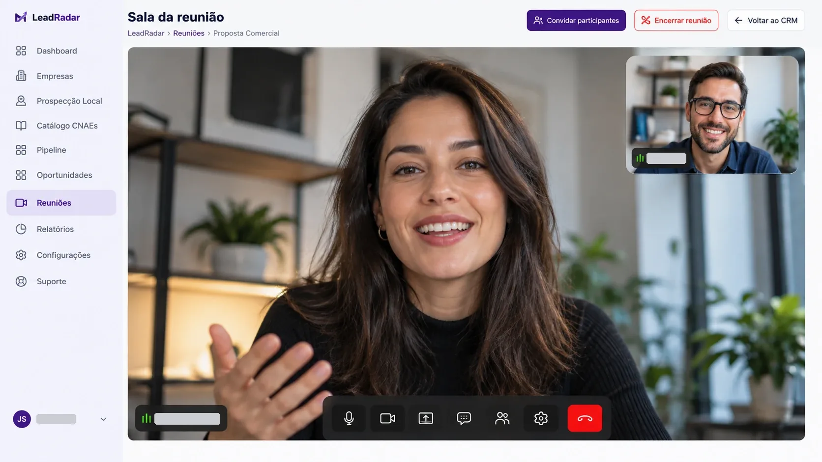 Ilustração da sala de reunião por vídeo do LeadRadar, com dois participantes e a barra de controles de áudio e vídeo.